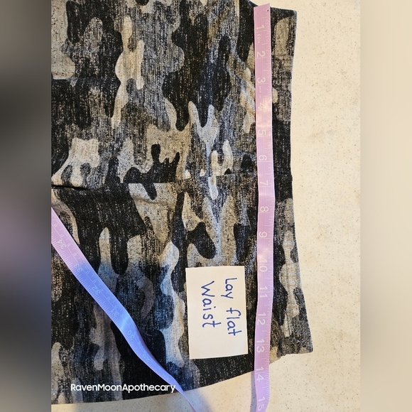 No Boundaries Medium Leggings - Picture 7 of 10